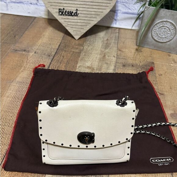 Coach Parker 18 Shoulder Bag Chalk Rivets 29389 - Picture 1 of 12